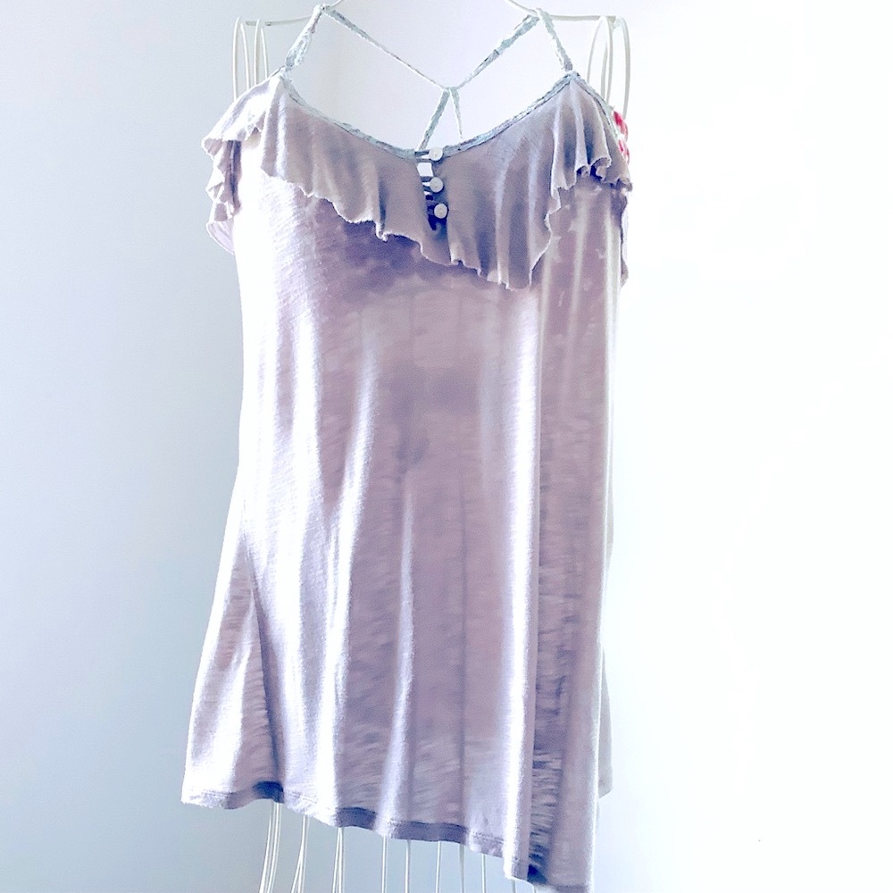 Tresics gray ruffle top